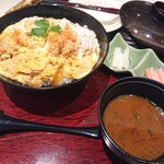 とんかつ 新宿 さぼてん - 料理写真:ふんわり卵のカツ丼（ロース）（\1,518）