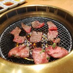 焼肉問屋 牛蔵 - ドンドン焼こう！