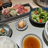 牛刺しと焼肉 仔虎 クリスロード店 - 牛タンランチ