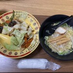 Chuugoku Ryourian Touen - ラーメンセット（750円）
                        塩ラーメン＋回鍋肉飯