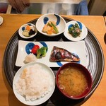 一汁三菜 - さば味噌漬け定食