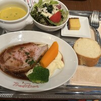 トラディシオン 日本橋 - 