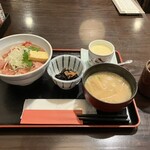 旬　さがみ - 鮪(まぐろ)の漬け丼 1,000円