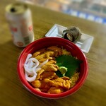 唐戸市場 活きいき馬関街 - 柳川水産さんの"生ウニ丼" 1,800円 と カネヒさんの"サザエのつぼ焼き" 250円