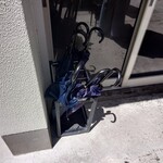 麺屋吉左右 - 列待ちの為の日傘