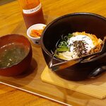 チヂミが自慢の韓国料理居酒屋 おんどる - 石焼きピビンパ定食