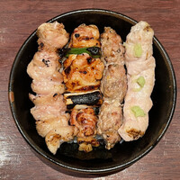 伊勢廣 京橋本店 - 2023.08.03 （木）　やきとり丼 （4本丼）　1900円（税込）