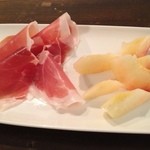 ペルラヴィータ - 今回は白桃と生ハムだよ～
