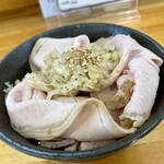 麺屋 しん蔵 - チャーシュー丼 300円
