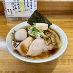 麺屋 しん蔵 - 田舎の醤油 800円  味玉 100円  ワンタン 200円