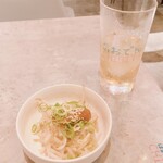 横浜おでん ちび太1号 - 肉みそもやし/ハイボール