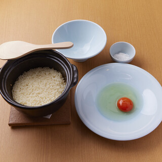 I definitely want you to eat it! "Egg-kake rice in a clay pot" made with soup stock from a pot