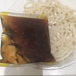 デイリーヤマザキ - めんつゆの袋も冷え冷え