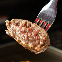 料理メニュー : 鉄板馬鹿 （【旧店名】黒毛和牛ハンバーグ