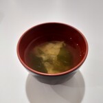 食堂 けやき - ”掻き玉”と”ワカメ”の醤油味スープでした。