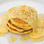 CAFE and BBQ TREE HOUSE - クアトロフォルマッジョパンケーキ