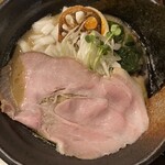 麺処 三虎 - 泥醤油ラーメン