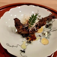 馬車道 大かわ - 鮎を山椒タレで