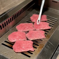 USHIGORO S. SHINJUKU - 究極の黒タン