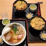 多賀屋食堂 - 中華そば、ごはん(小)、親子丼、カツ丼