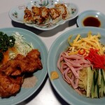 中国料理　末広 - 夏季限定 冷やし中華(850円税込)、鶏のから揚げ(920円税込)、餃子(350円税込)