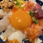 つきじde丼どん - 