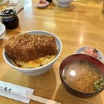 Tonkatu marushiti - 焼きカツ丼（上）