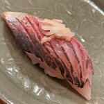 木挽町 とも樹 - 小田原の朝獲れ鯵。生シラスと同じタイミングでも届きます