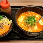 カルビ丼とスン豆腐専門店 韓丼 - ビビンバ丼(小)、ホルモンスン豆腐セット