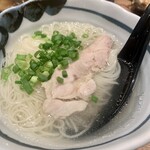 Nikujiru Gyouza No Dandadan - 鶏出汁にゅう麺 (出汁がきいた優しいお味♡)