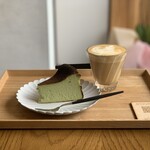 SOT Coffee Kyoto - シングルオリジンラテ　650円
            宇治抹茶チーズケーキ　600円