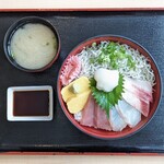 Resutoran Ippuku - よくばり海鮮釜あげ丼 1,200円(味噌汁付き)