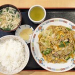 多賀屋食堂 - 焼きそば 700円 , ごはん(中) 200円 , みそ汁 150円