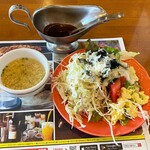 Buronko Biri - セットスープ　サラダバーは葉物中心