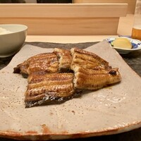 宮わき - 鰻ランチ
                    地焼きうなぎ、土鍋ご飯、小鉢二品、味噌汁、香の物付き