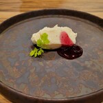 chichi cheese factory AND wine - リコッタのチーズケーキ