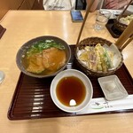 道頓堀 今井 - きつねうどん＋野菜の天ぷら