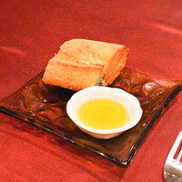 ブルガズ アダ - エキメッキ：ミルクとヨーグルトで仕込む宮廷レシピの自家製パン