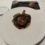 ラ・ブランシュ - ❽ 川俣シャモの黒米包み。