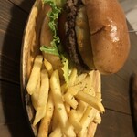 OZ DINER CAFE&BAR - バーガーアップ①