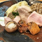 飯田商店 - マッシュルームは鮮度がよくジューシー