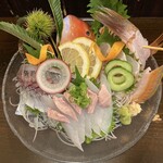 かもめ食堂 - 刺し身の盛合せ