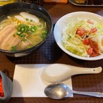 なんくる食堂 - タコライスと沖縄そばセット