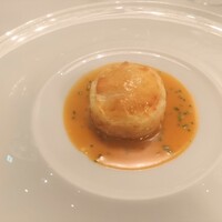 プレスキル - バジルの香るオマール海老のフイユテ