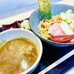 長男、もんたいちお - つけ麺/950円