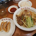 大阪王将 - 胡麻どろ冷し中華（\870）＋追い飯（\0）＋３ヶ餃子（\190）