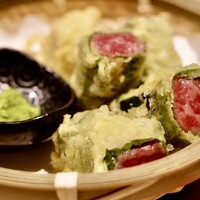 黒毛和牛焼肉 薩摩 牛の蔵 麻布十番店 - ・黒毛和牛のレア天麩羅
                      ・マッシュルームの天麩羅