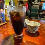 Hambaagu Hausuguzuguzu - セットのアイスコーヒー。一口飲んでしまいました。