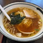 中華料理福泉餃子 - 醤油ラーメン
