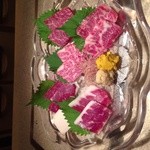 祇園 馬春楼 - 馬刺しです！色々な部位が楽しめます